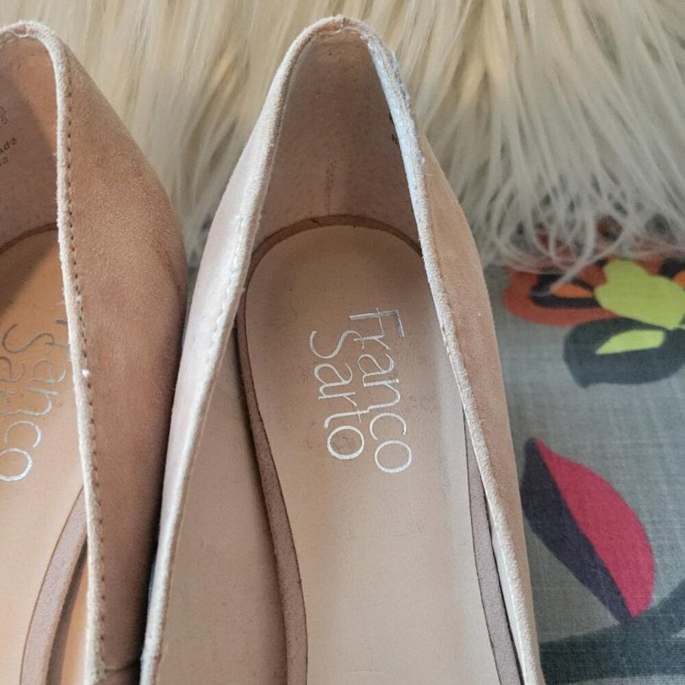 Franco Sarto Women's Racer Pointed Toe Block Heel Pumps - Tan Suede - Size 8 - Picture 4 of 7